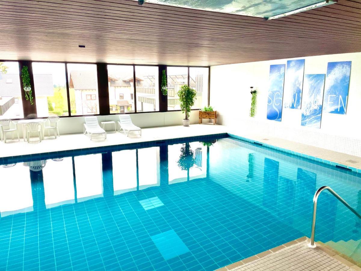 Gemuetliche Ferienwohnung Mit Kostenfreiem Pool Höchenschwand Exterior foto
